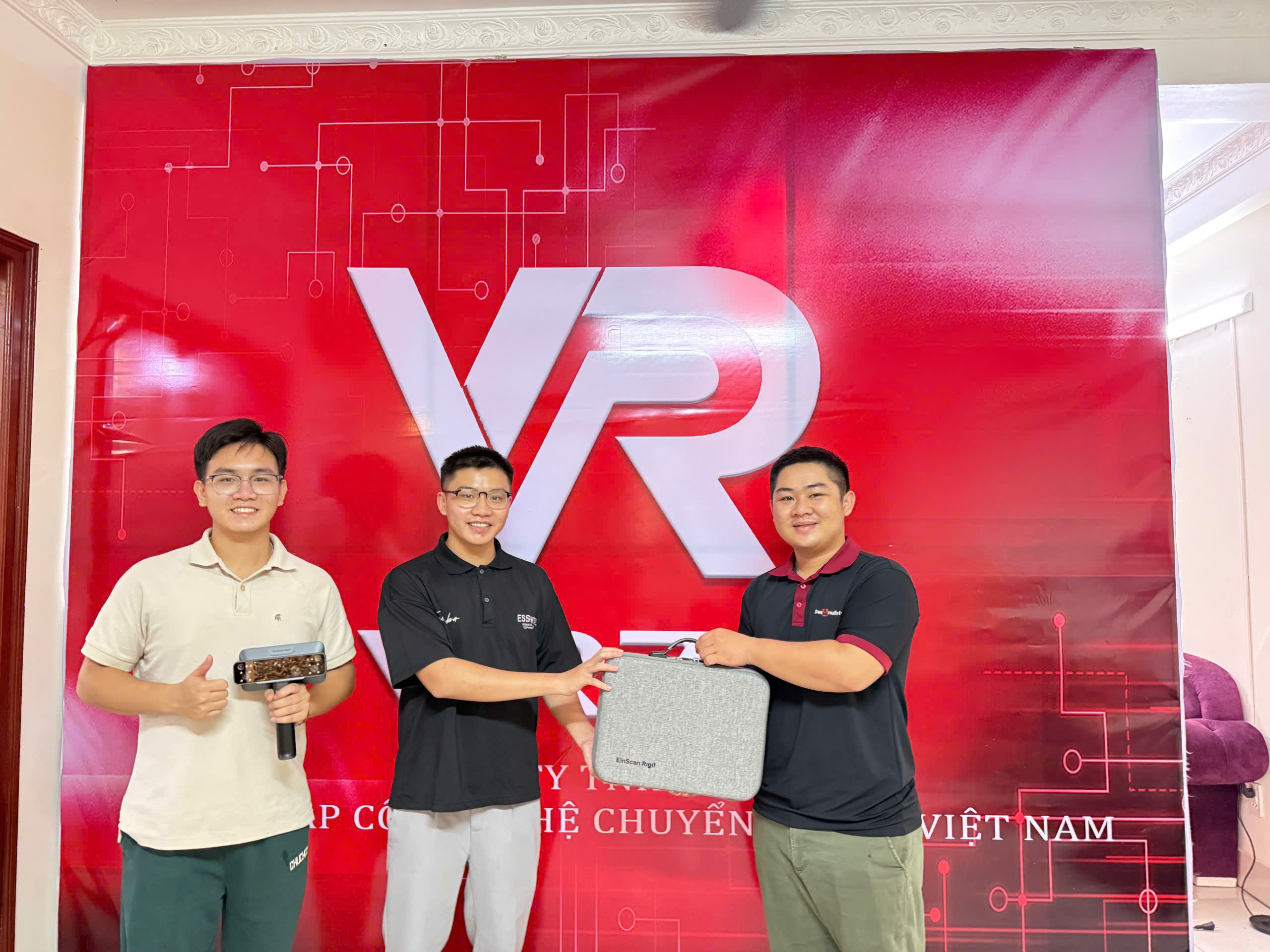 CÔNG TY TNHH VR78 GIẢI PHÁP CÔNG NGHỆ CHUYỂN ĐỔI SỐ VIỆT NAM