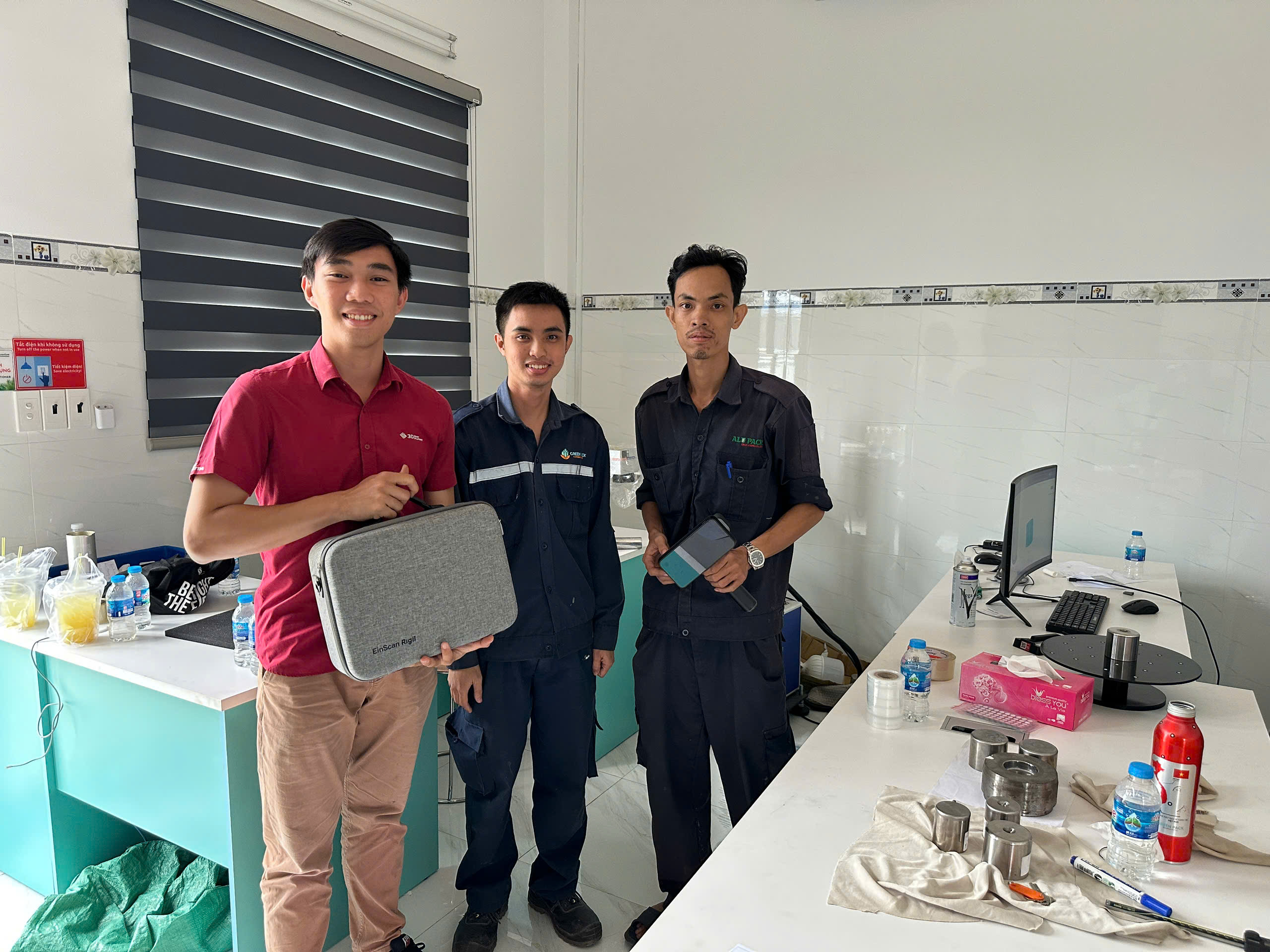 CÔNG TY TNHH SX TM XNK  BAO BÌ XANH