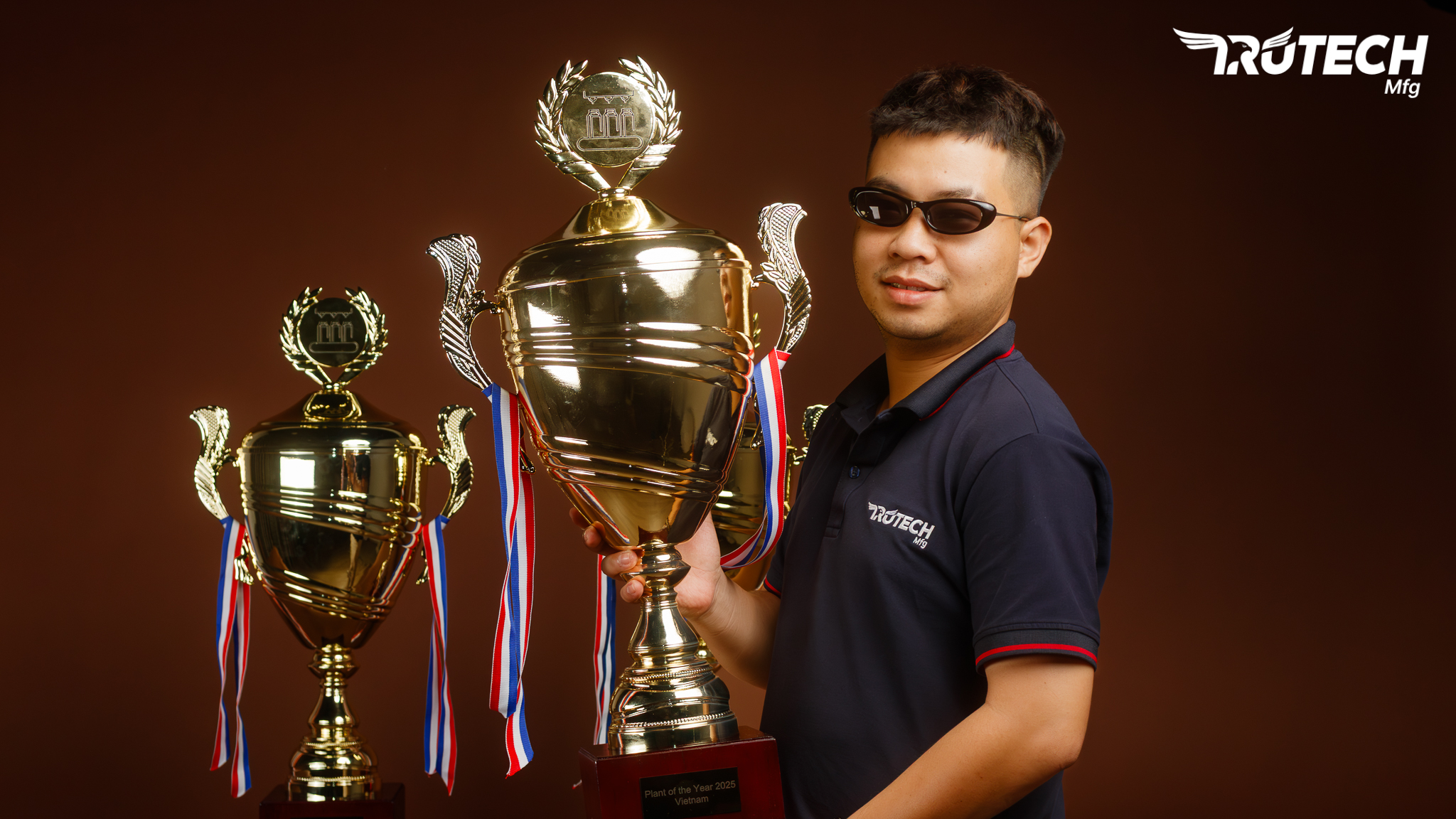 MOCKUPS - CTY Truyền thông và quà tặng Song Hành